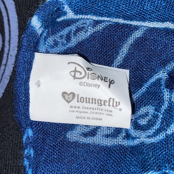 Alice in Wonderland Scarf - Picture 4 of 5